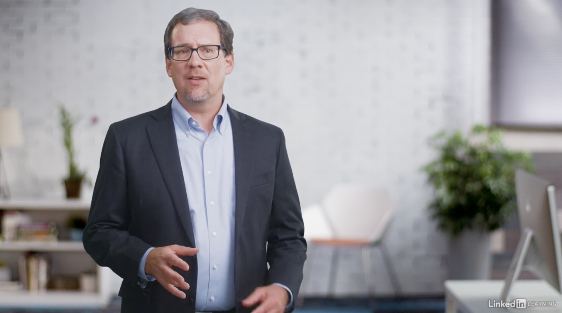 Brad Cleveland presenting the course Measuring the Value of Customer Service